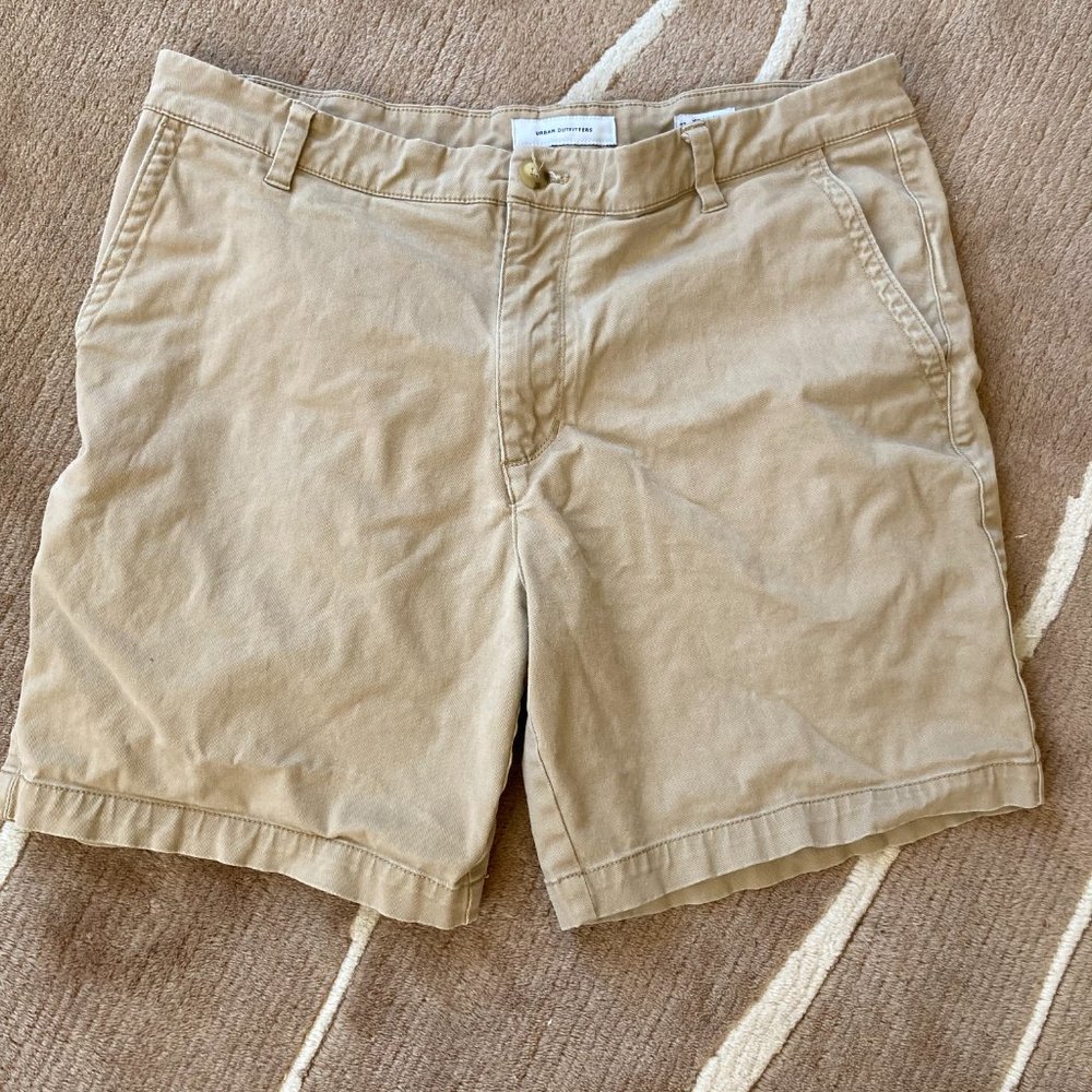 Urban Outfitter Men's Khaki 7 inch shorts, waist size 38 although marked 33.